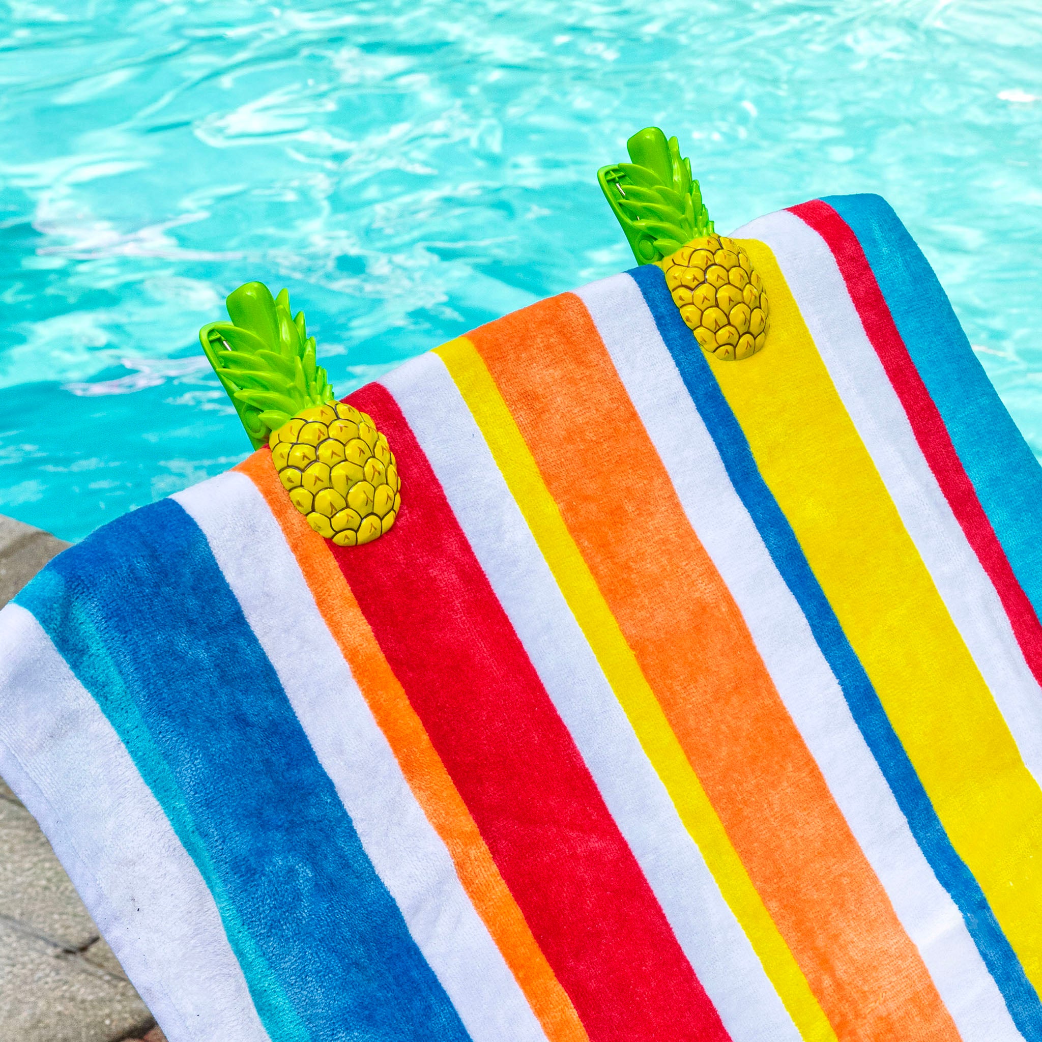 Pineapple Brothers 「ザ・ビーチ」 Pineapple Beach Towel Clips, 2-Pack | O2COOL – O2COOL LLC