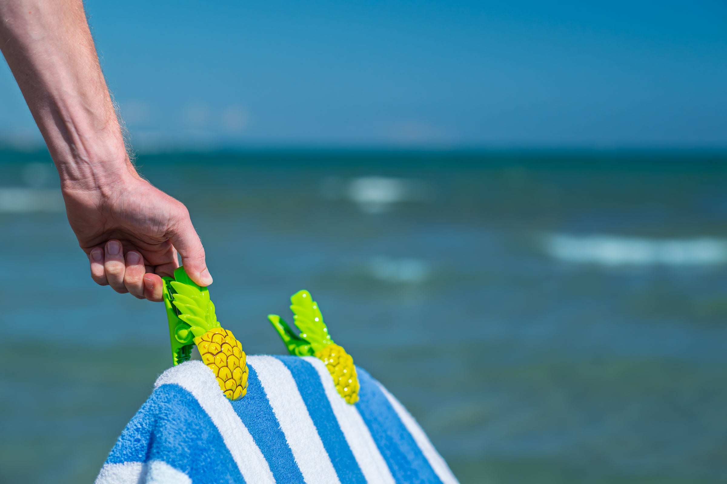 Pineapple Beach Towel Clips, 2-Pack | O2COOL – O2COOL LLC